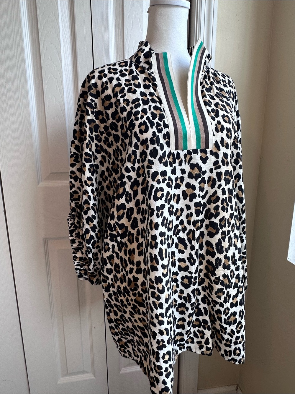 entro Leopard Print Tunic with Striped V-Neck in Cream, Black, Brown